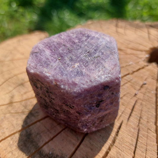 Korund-Rubin Kristall, 0.25 Kg (Mosambik)