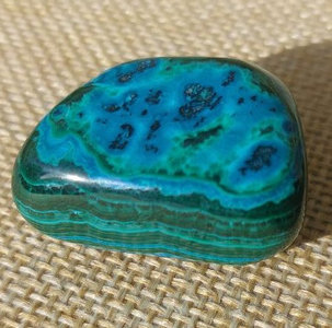 Foto von Trommelsteine Malachit mit Chrysokoll (Kongo) – Naturstein Edelstein Mineralien