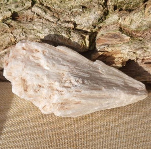 Scolecit (Namibia) – Naturstein, Edelstein, Mineralien, Sammlerstück.