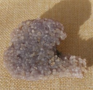 Trauben Achat (Indonesien) – Naturstein, Edelstein, Mineralien, Sammlerstück.