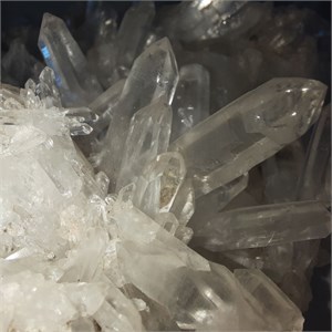 Bergkristall Gruppe mit Fadenquarz, 15x13 sm Peru – Sammlersteine online kaufen